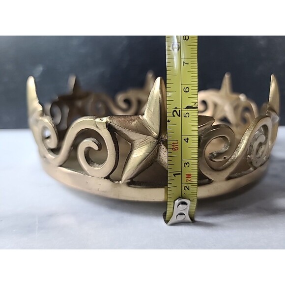 Round Brass Stars and Scrolls Pillar Candleholder Vintage Home Decor - Picture 7 of 10